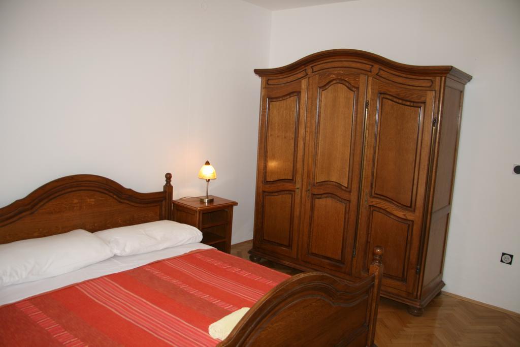 Apartments Karabaic Krk Krk Town Esterno foto